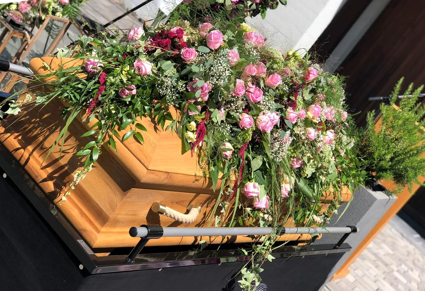 Florale Arbeit von Blumen Niebergall